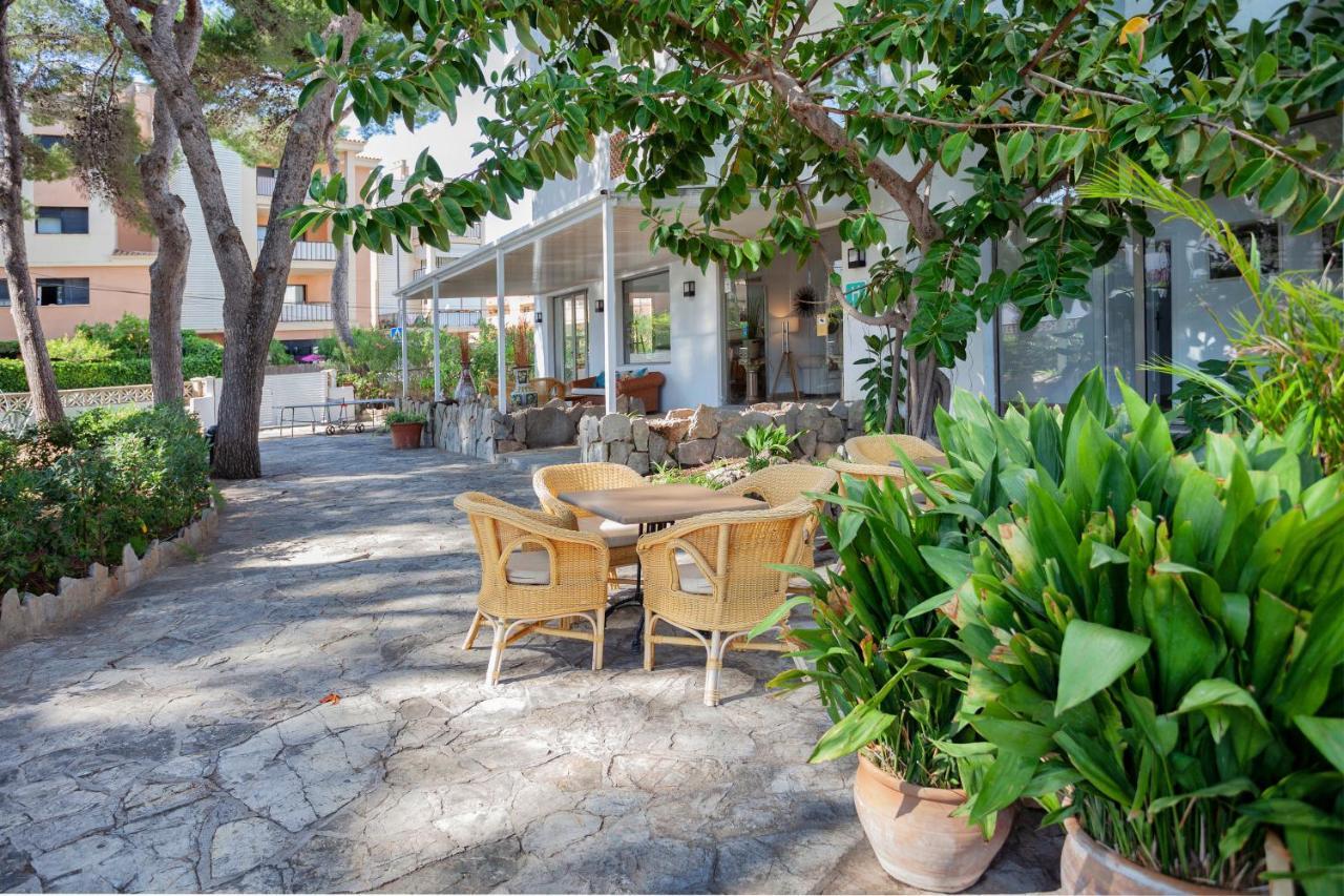 Petit Garden Hotel By Flacalco Cala Ratjada  Buitenkant foto