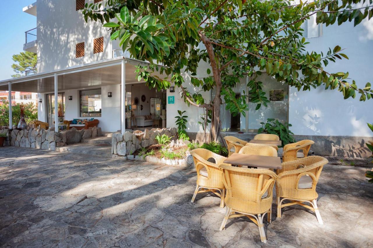 Petit Garden Hotel By Flacalco Cala Ratjada  Buitenkant foto