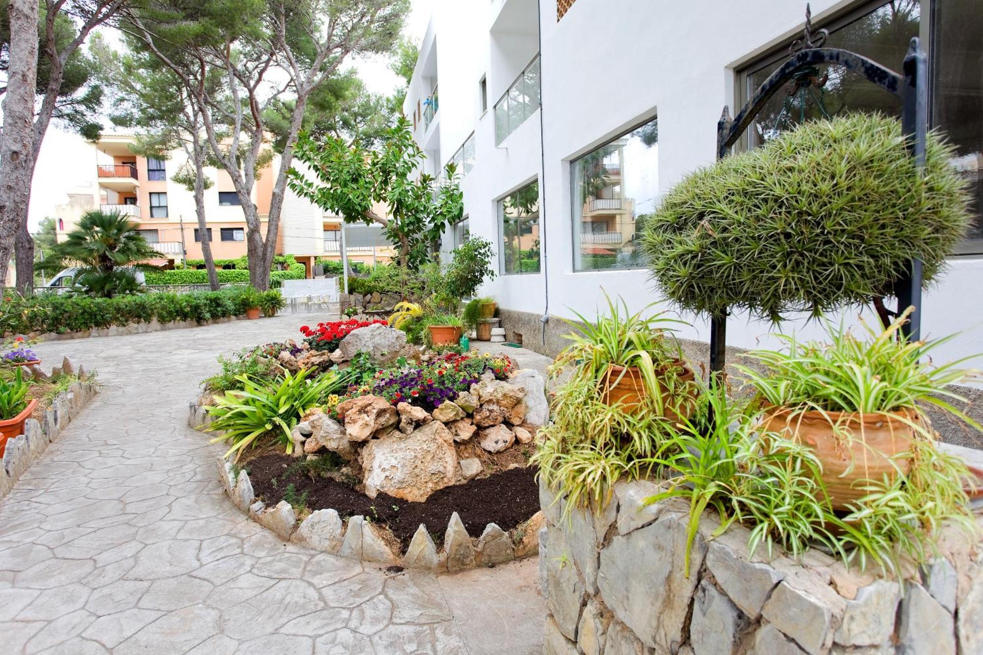 Petit Garden Hotel By Flacalco Cala Ratjada  Buitenkant foto